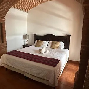 Casa Dos Tierras Guatemala